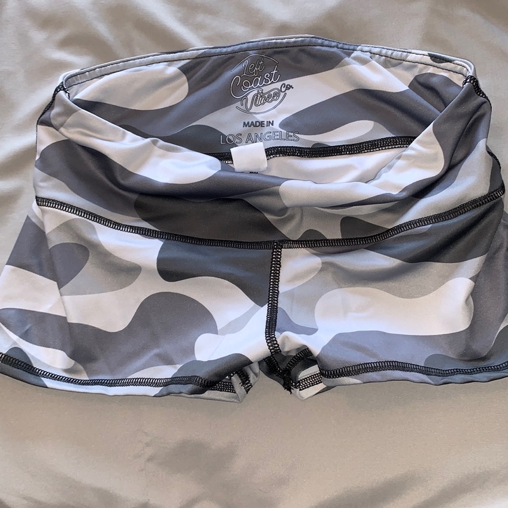 Left Coast Vibes Co. size medium shorts